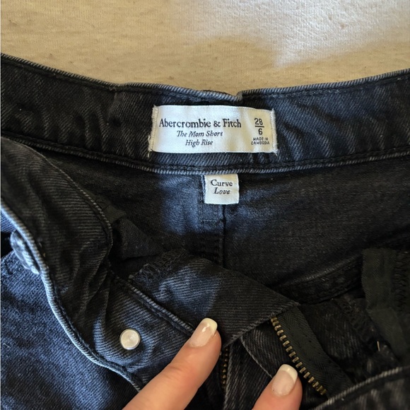 Abercrombie mom shorts - Picture 2 of 2
